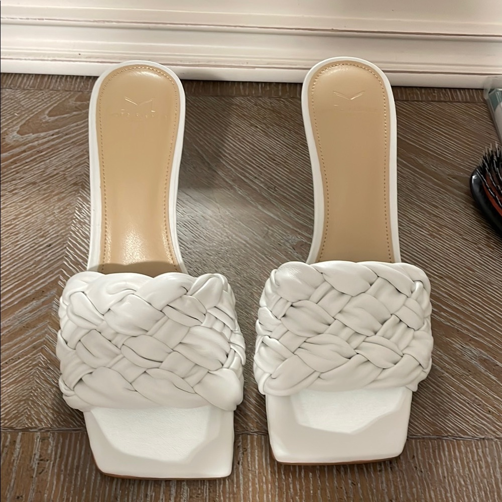 Marc Fisher White Braided Sandals size 9